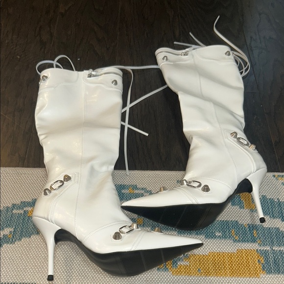 Elegant White Platform Tulle Boots With Original Design Cushioned Insole 7 cm Heel